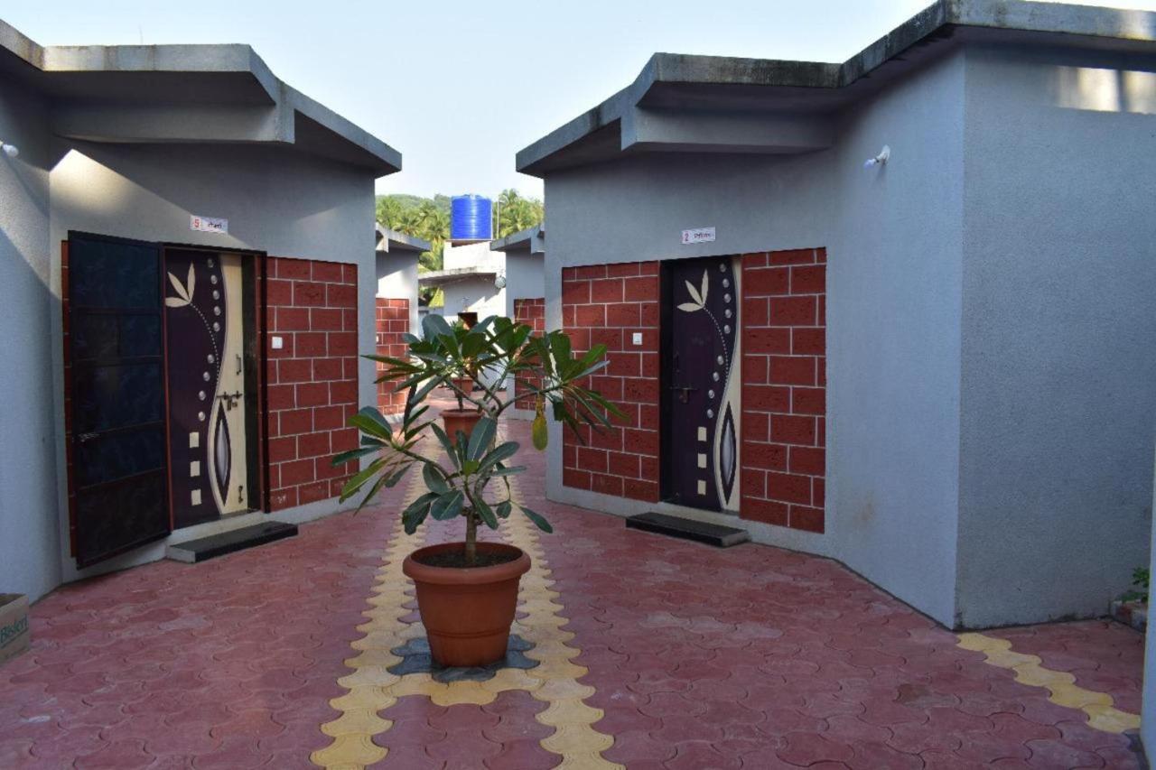 Suma Beach Resort Dāpoli Exteriör bild