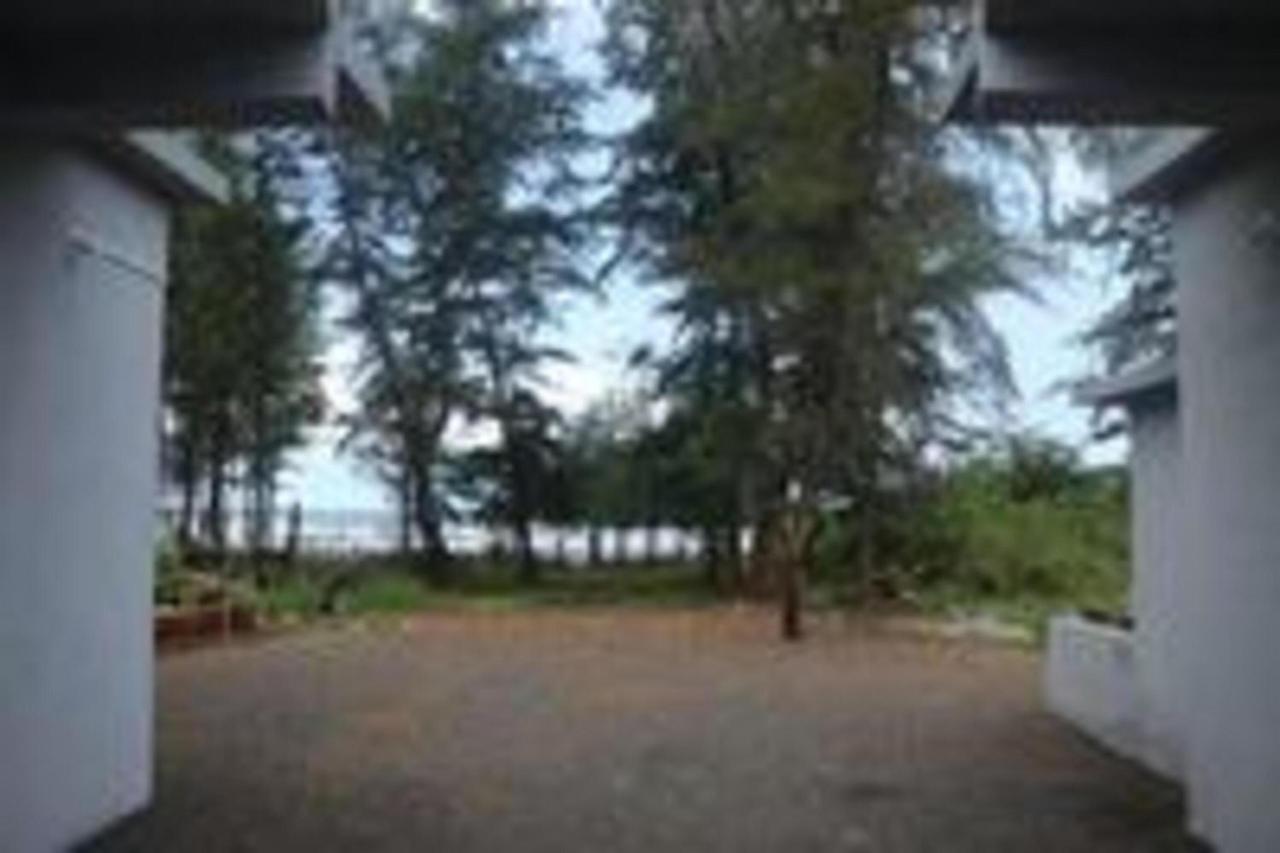 Suma Beach Resort Dāpoli Exteriör bild