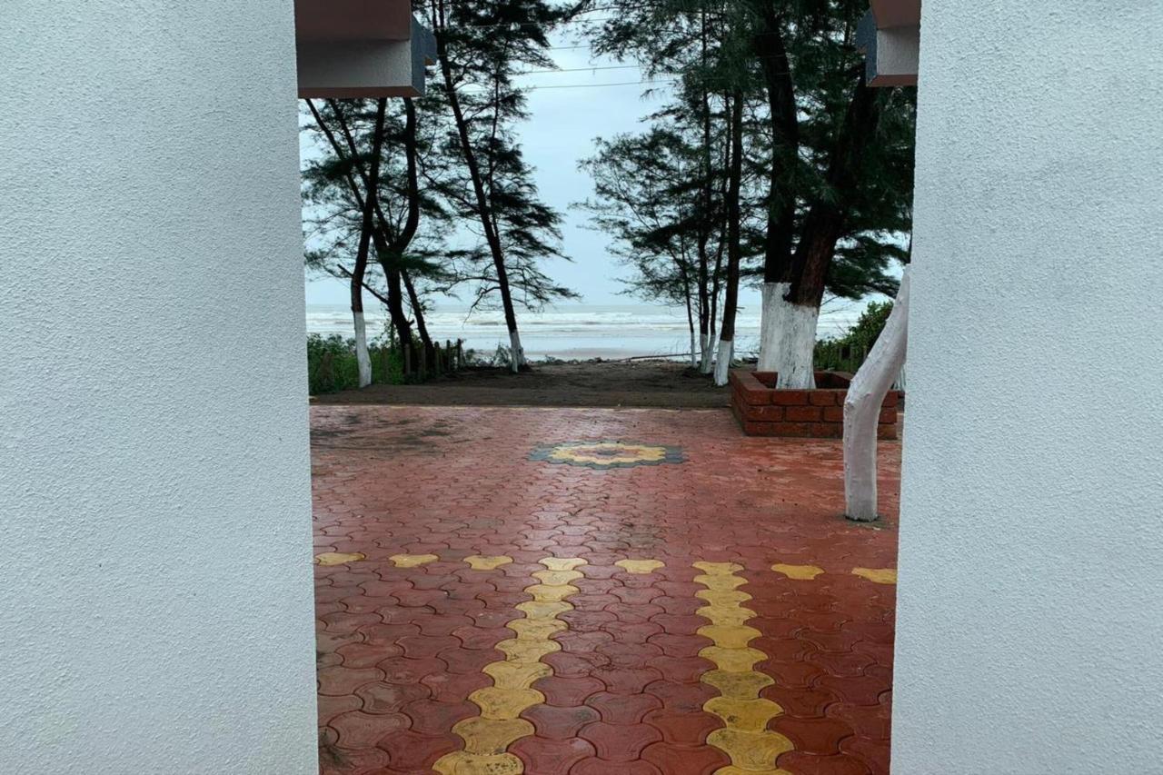 Suma Beach Resort Dāpoli Exteriör bild